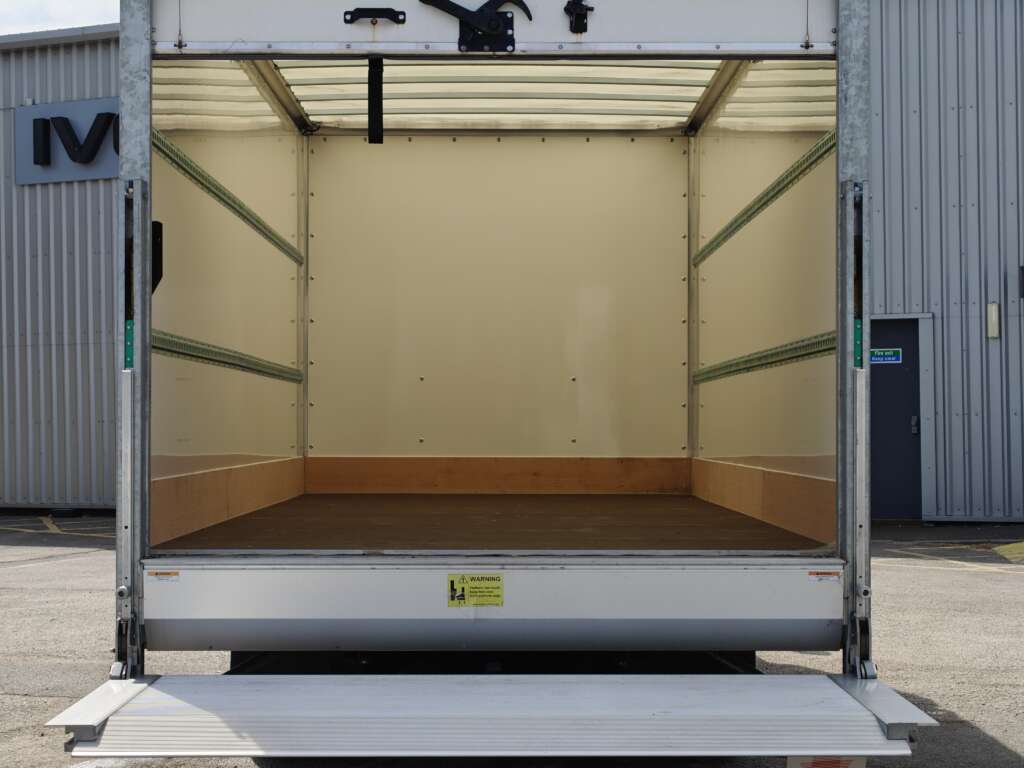 Iveco Daily 72C18 Automatic with Box & Column Tail lift