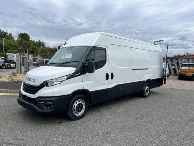 Iveco Daily MY24 35S14A8 Automatic 16Cu 4100L H2Van