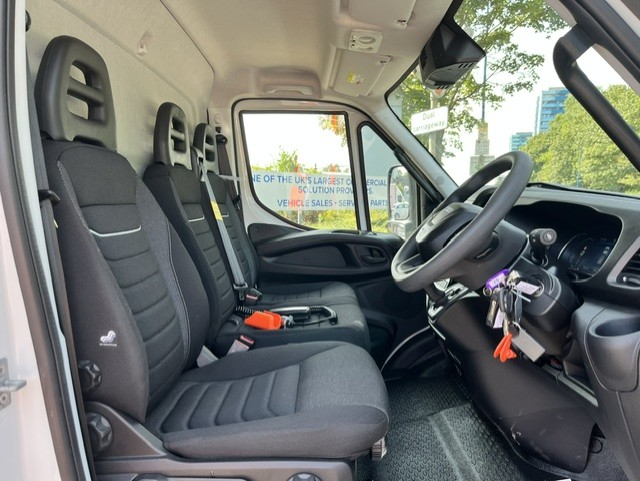 72C18A8 Hi-Matic Curtain & Tuckaway Tail Lift