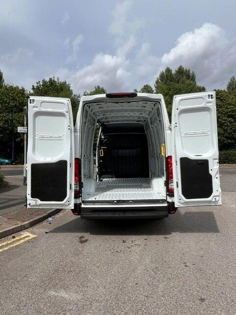 Iveco Daily MY24 35S14 12Cu 3520L H2Van