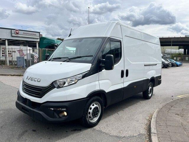 Iveco Daily MY24 35S14 12Cu 3520L H2Van