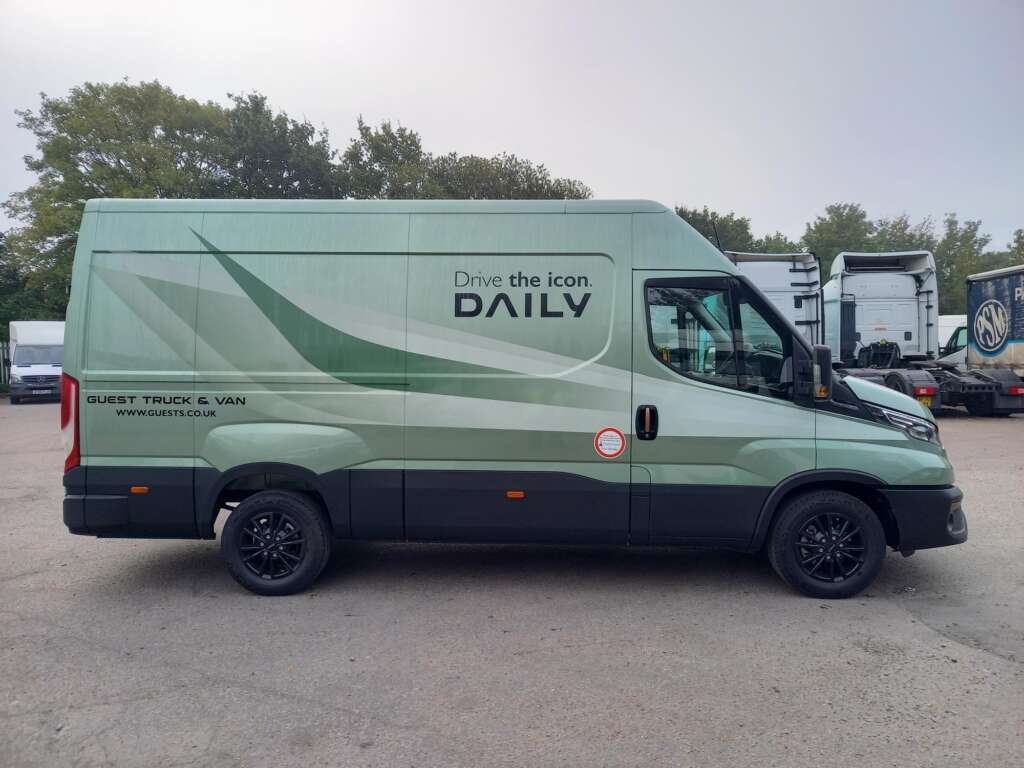 Iveco Daily 35S16 Hi Matic 3520L Panel Van