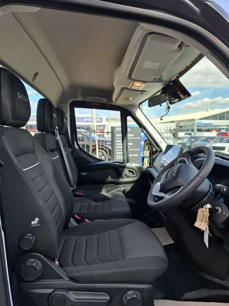 Iveco Daily 72C18A8 ‘Special Spec’ 4350mm Chassis Cab (Circa 5.3m Body ext)