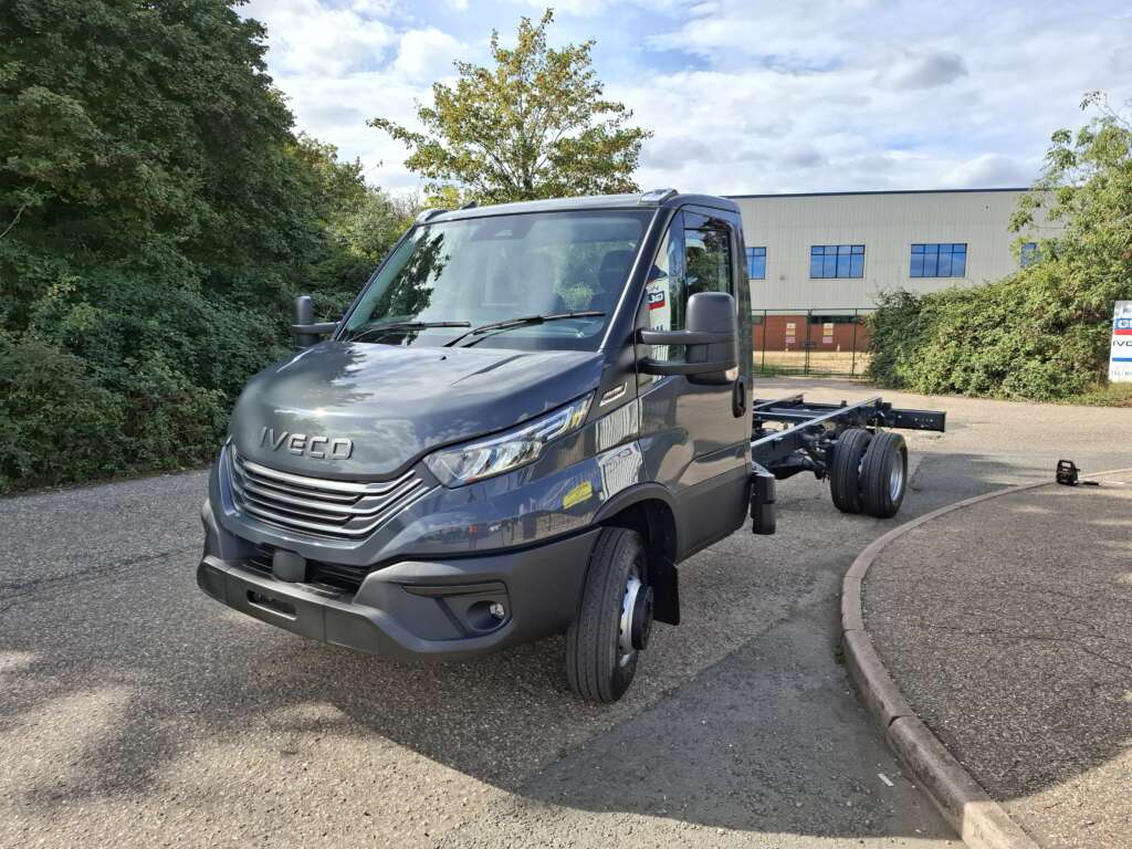 Iveco Daily 72C18A8 ‘Special Spec’ 4350mm Chassis Cab (Circa 5.3m Body ext)