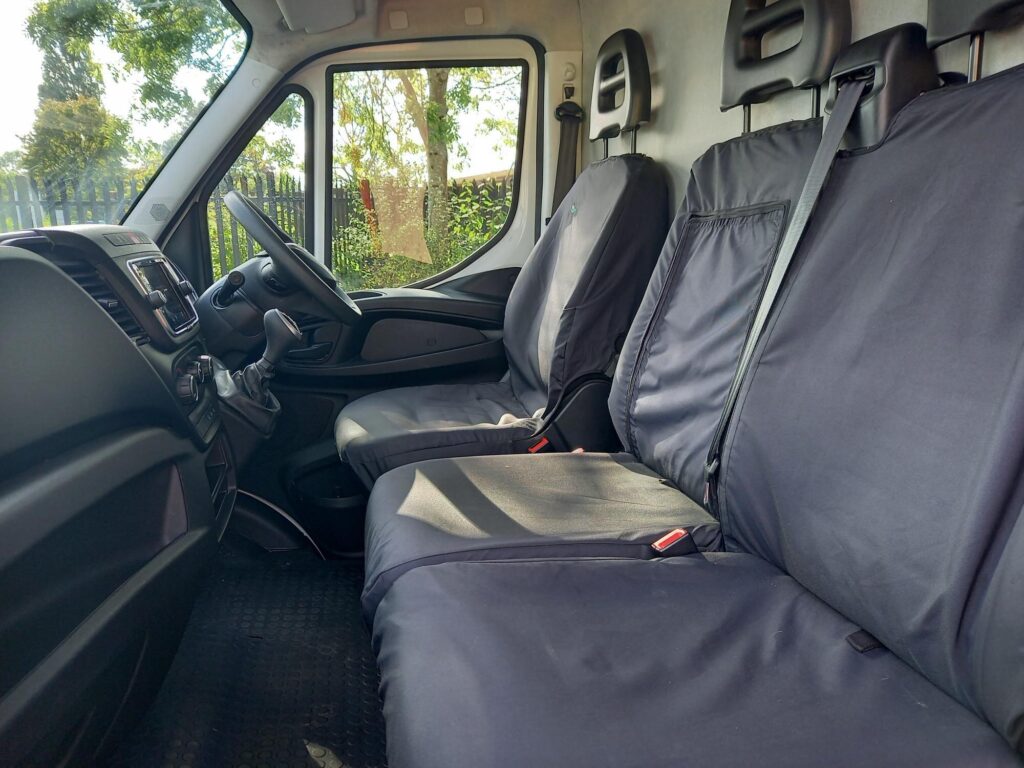Iveco Daily 2.3D HPI 14V Business 35S 4100 Panel Van 5dr Diesel HiMatic LWB H2 Euro 6 (s/s) (136 ps)