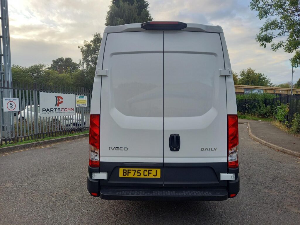 Iveco Daily 2.3D HPI 14V 35S 4100 Panel Van 5dr Diesel HiMatic LWB H2 Euro 6 (s/s) (136 ps)