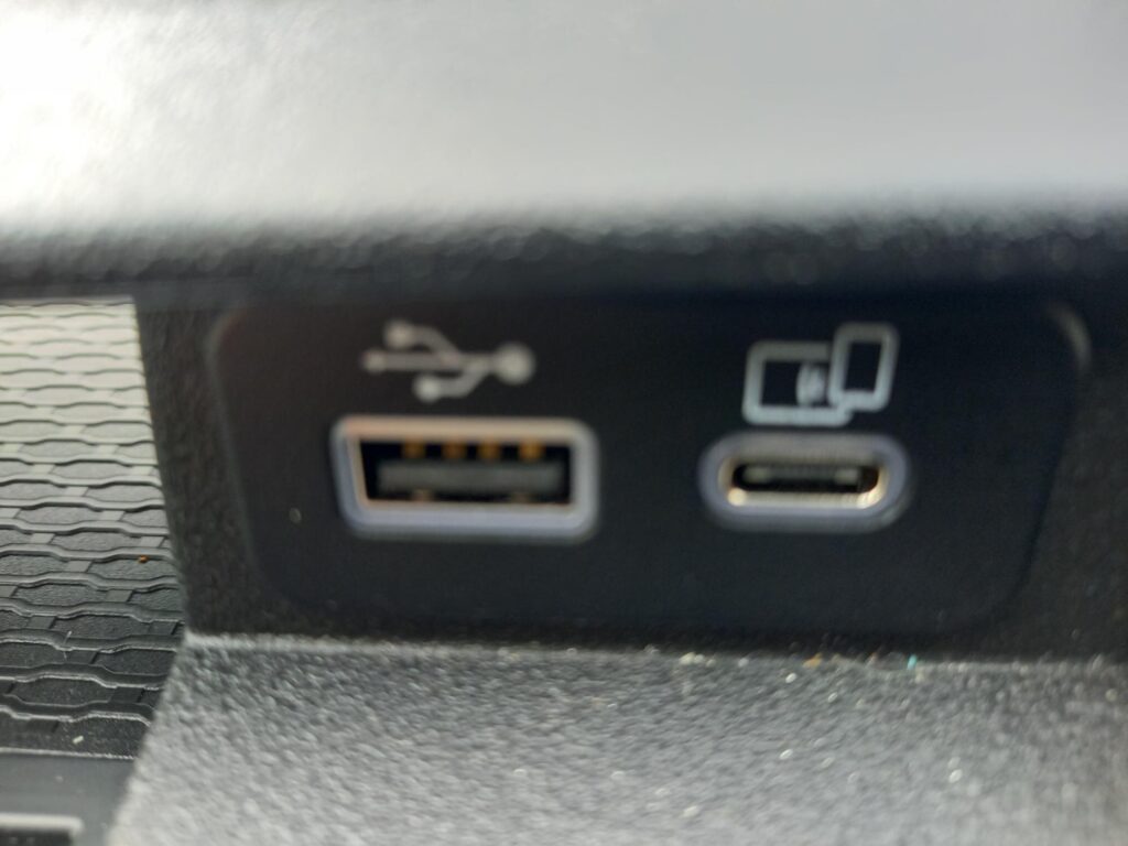 Iveco Daily 2.3D HPI 14V 35S 4100 Panel Van 5dr Diesel HiMatic LWB H2 Euro 6 (s/s) (136 ps)