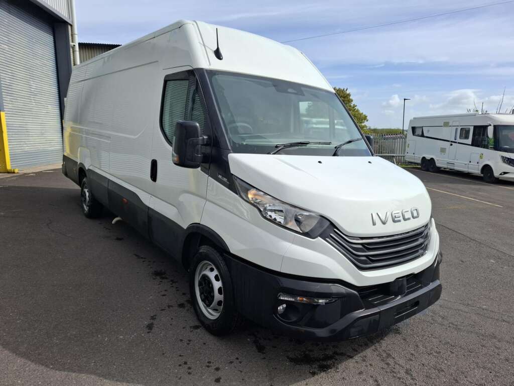 Iveco Daily 35S14A8V LWB High Roof 12m³ (Circa 3.5m Int. Load Length)