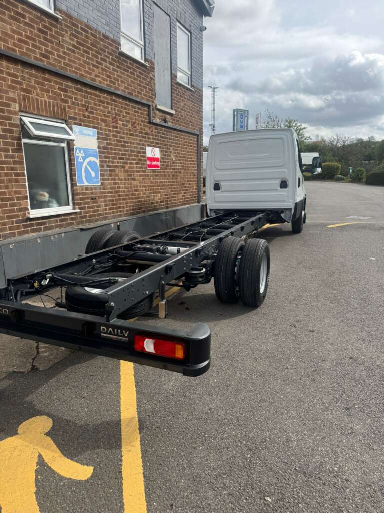 Iveco Daily 72C21A8 5100mm Chassis Cab (Circa 6.2m Body ext)