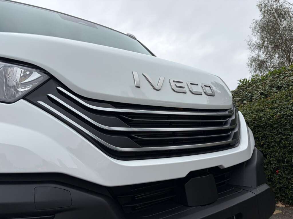 Iveco Daily 35C16A8 4100mm Chassis Cab (Circa 4.9m Body ext.)