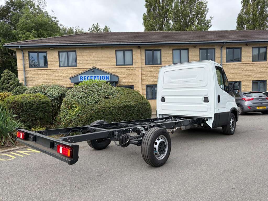 Iveco Daily 35S14A8 3750mm Chassis Cab (Circa 4.5m Body ext.) – One Only