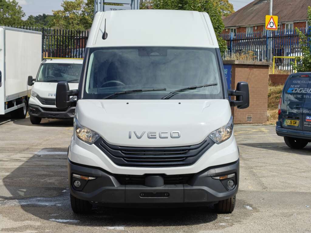 Iveco Daily 35S16A8V XLWB High Roof 16m³ (Circa 4.6m Int. Load Length)
