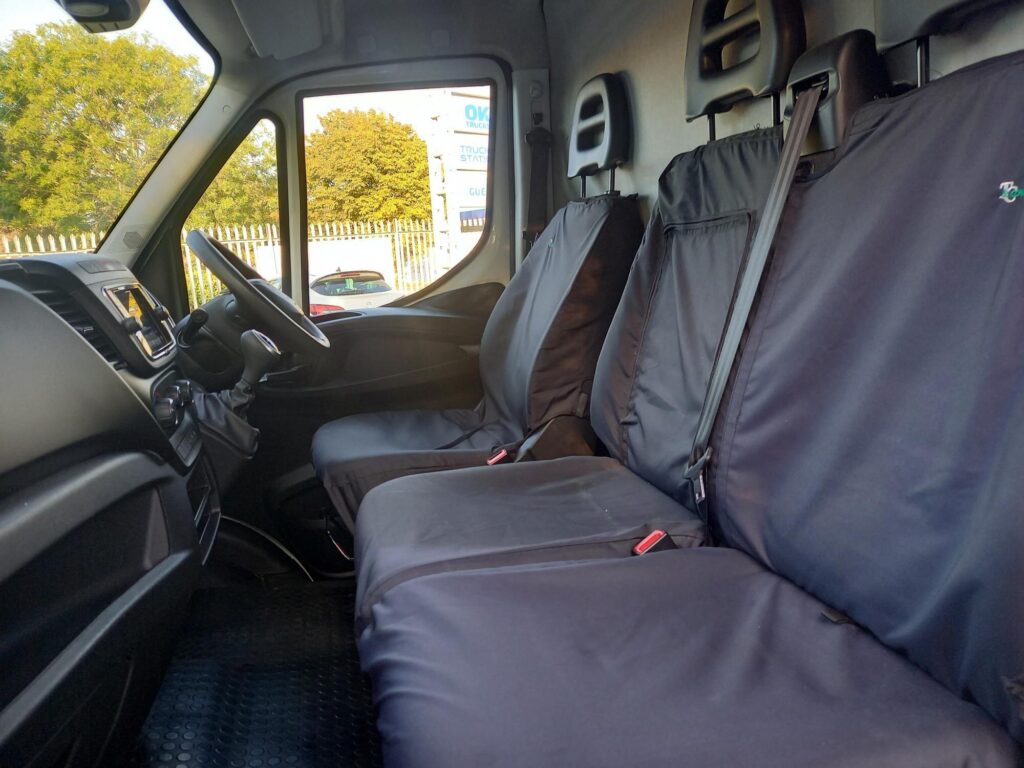 Iveco Daily 2.3D HPI 14V Business 35S 4100 Panel Van 5dr Diesel HiMatic LWB H2 Euro 6 (s/s) (136 ps)