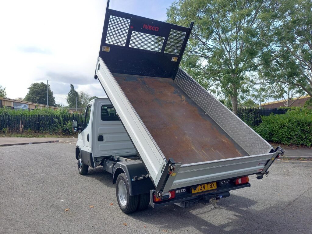 Iveco Daily 2.3D HPI 14V Business 35C 3450 Tipper 2dr Diesel Manual L2 Euro 6 (s/s) (DRW) (136 ps)