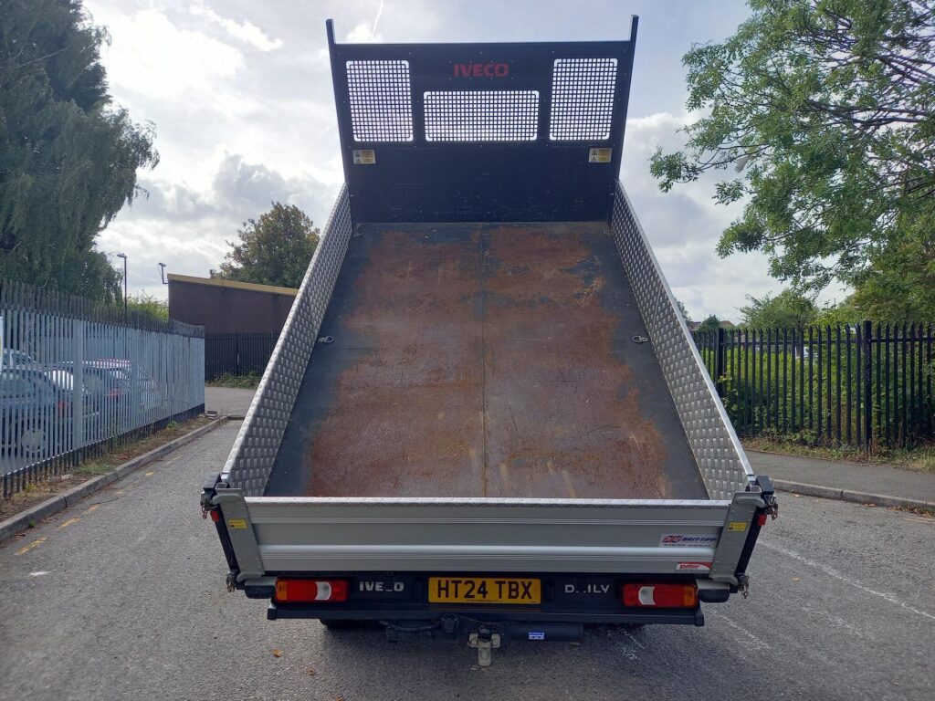 Iveco Daily 2.3D HPI 14V Business 35C 3450 Tipper 2dr Diesel Manual L2 Euro 6 (s/s) (DRW) (136 ps)