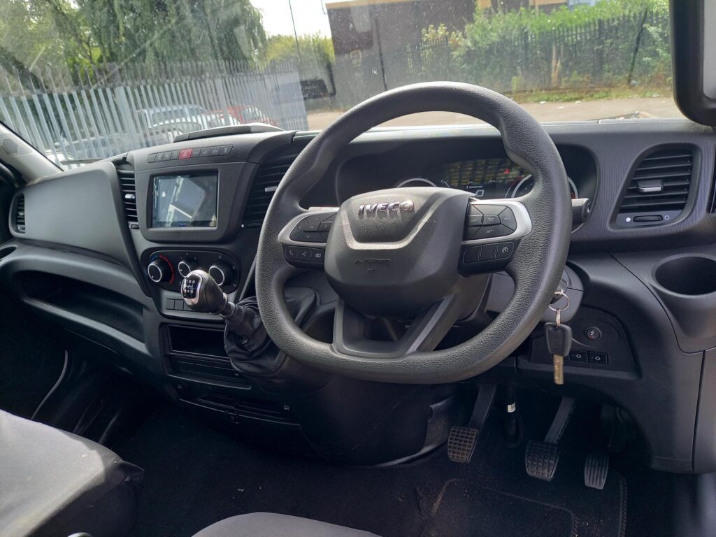 Iveco Daily 2.3D HPI 14V Business 35C 3450 Tipper 2dr Diesel Manual L2 Euro 6 (s/s) (DRW) (136 ps)
