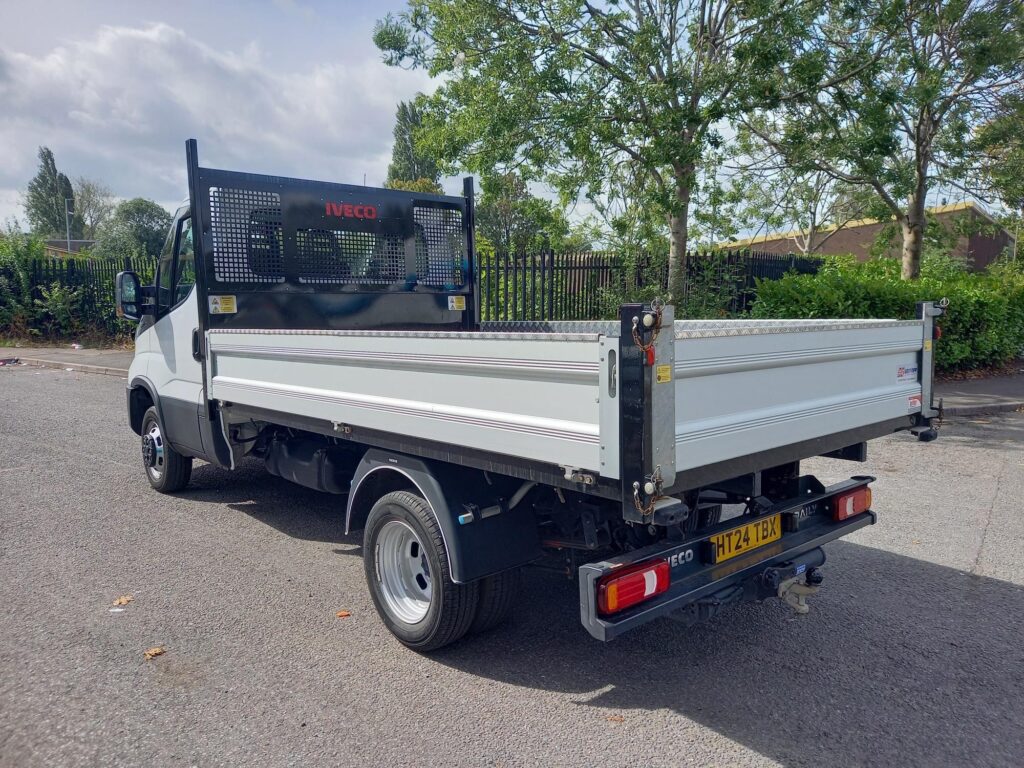 Iveco Daily 2.3D HPI 14V Business 35C 3450 Tipper 2dr Diesel Manual L2 Euro 6 (s/s) (DRW) (136 ps)