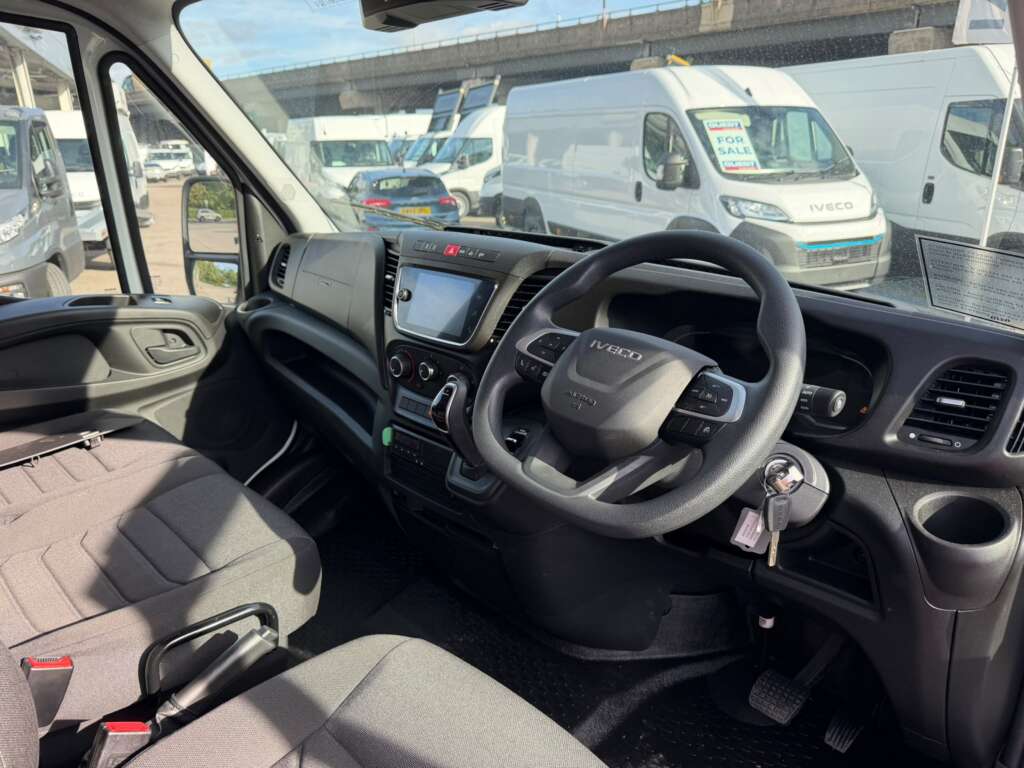 Iveco Daily 50C16A8 4350mm Chassis Cab (Circa 5.3m Body ext)