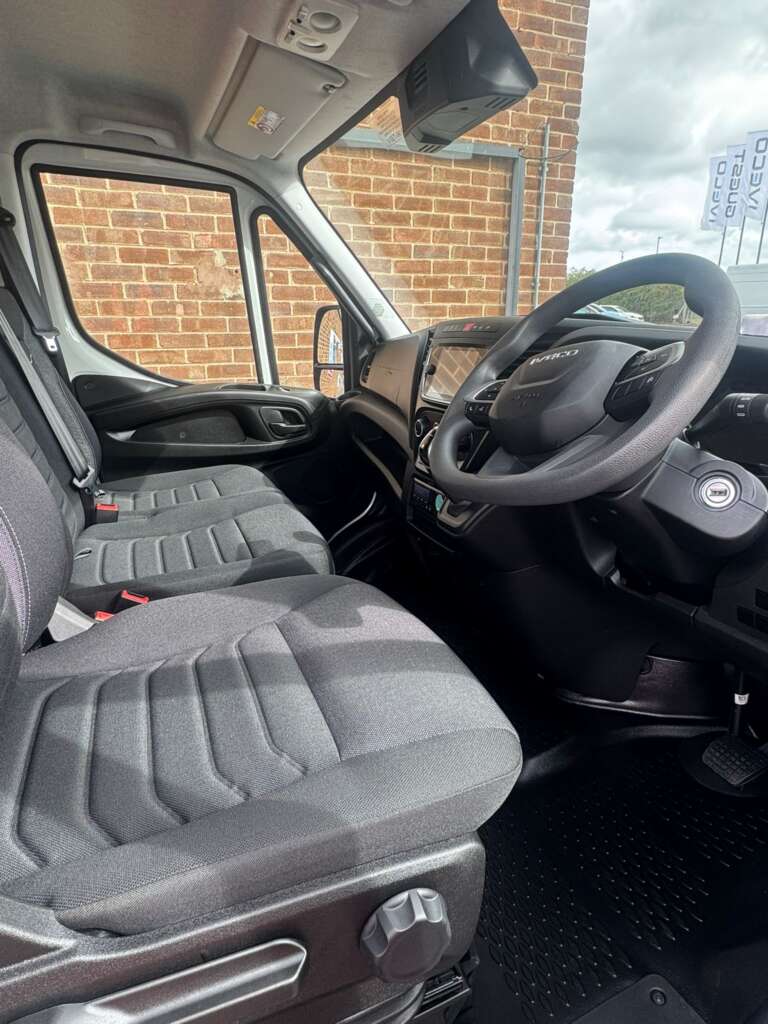 Iveco Daily 72C21A8 5100mm Chassis Cab (Circa 6.2m Body ext)