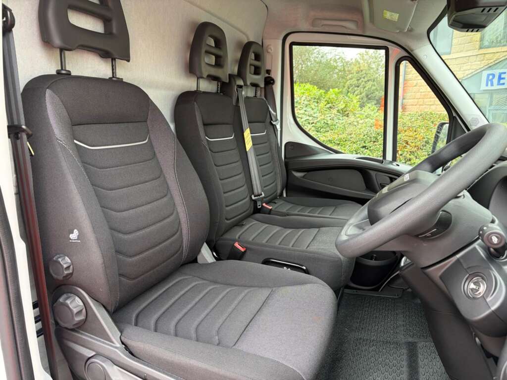 Iveco Daily 35S14A8 3750mm Chassis Cab (Circa 4.5m Body ext.) – One Only