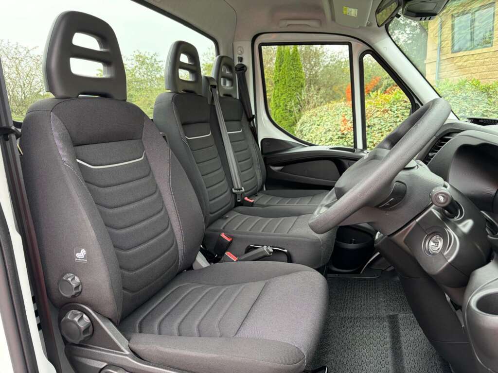 Iveco Daily 35C16A8 4100mm Chassis Cab (Circa 4.9m Body ext.)