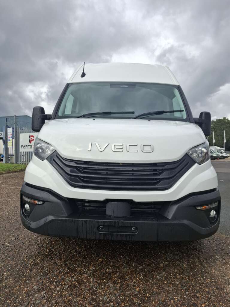 Iveco Daily 35S14V LWB High Roof 12m³ (Circa 3.5m Int. Load Length)