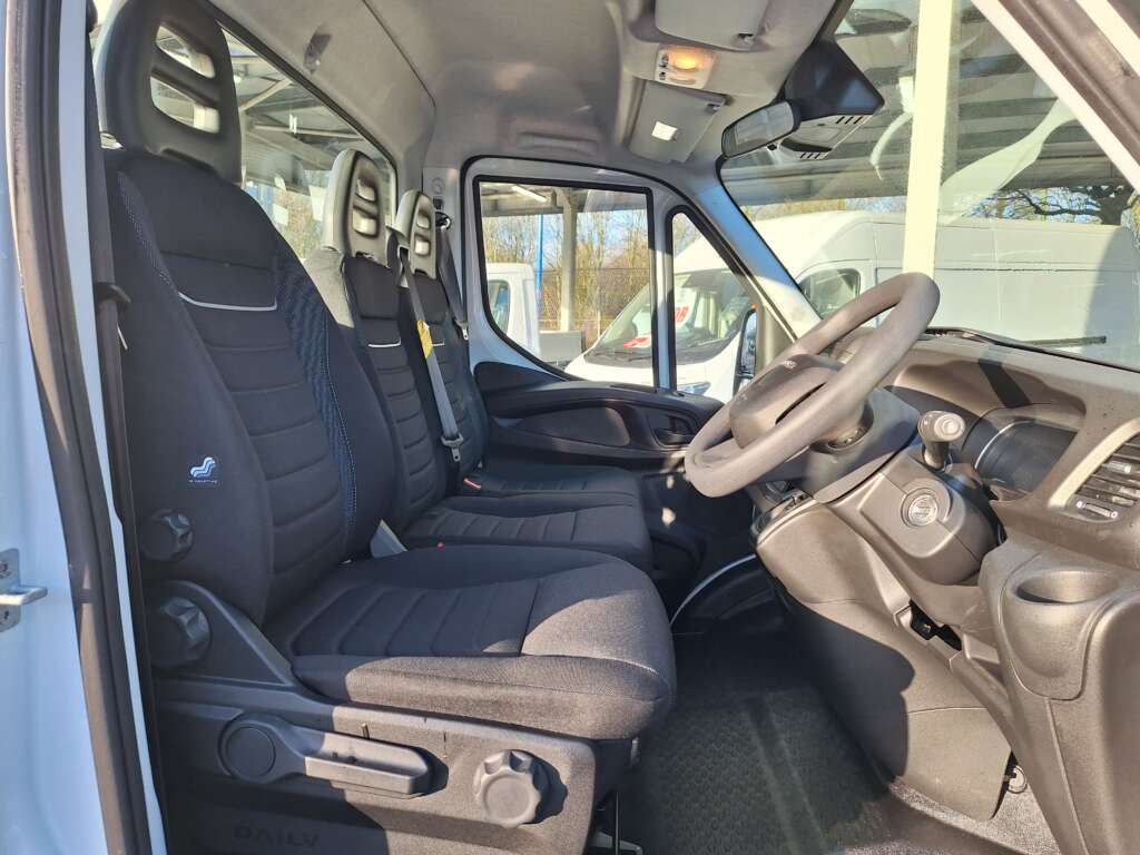 Iveco Daily 35C14HA8 4100mm Chassis Cab (Circa 4.9m Body ext.)