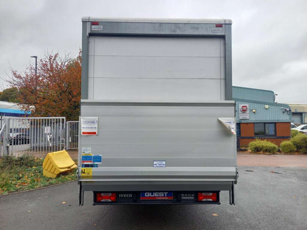 Iveco Daily 72C18 180HP Hi Matic 4750WB Luton Box