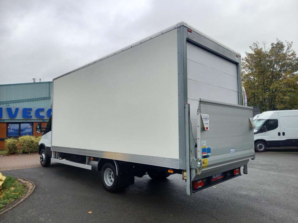 Iveco Daily 72C18 180HP Hi Matic 4750WB Luton Box
