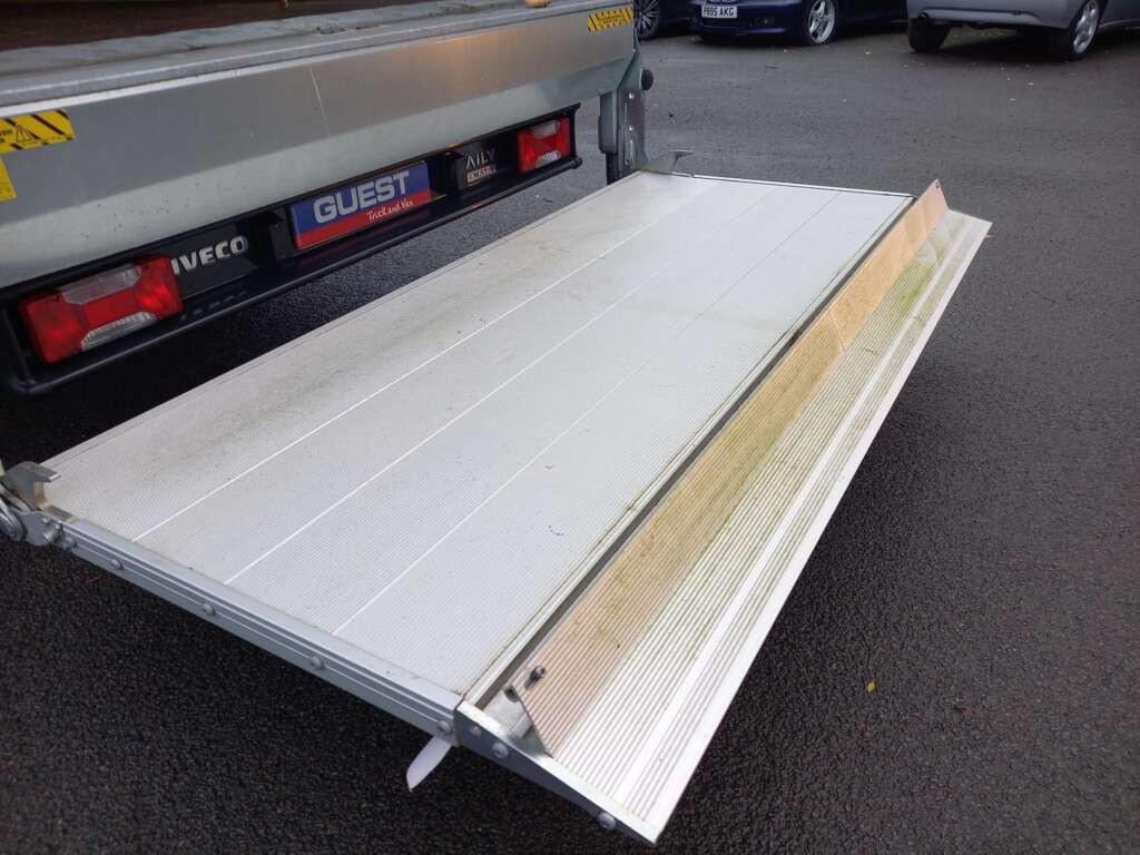 Iveco Daily 72C18 180HP Hi Matic 4750WB Luton Box