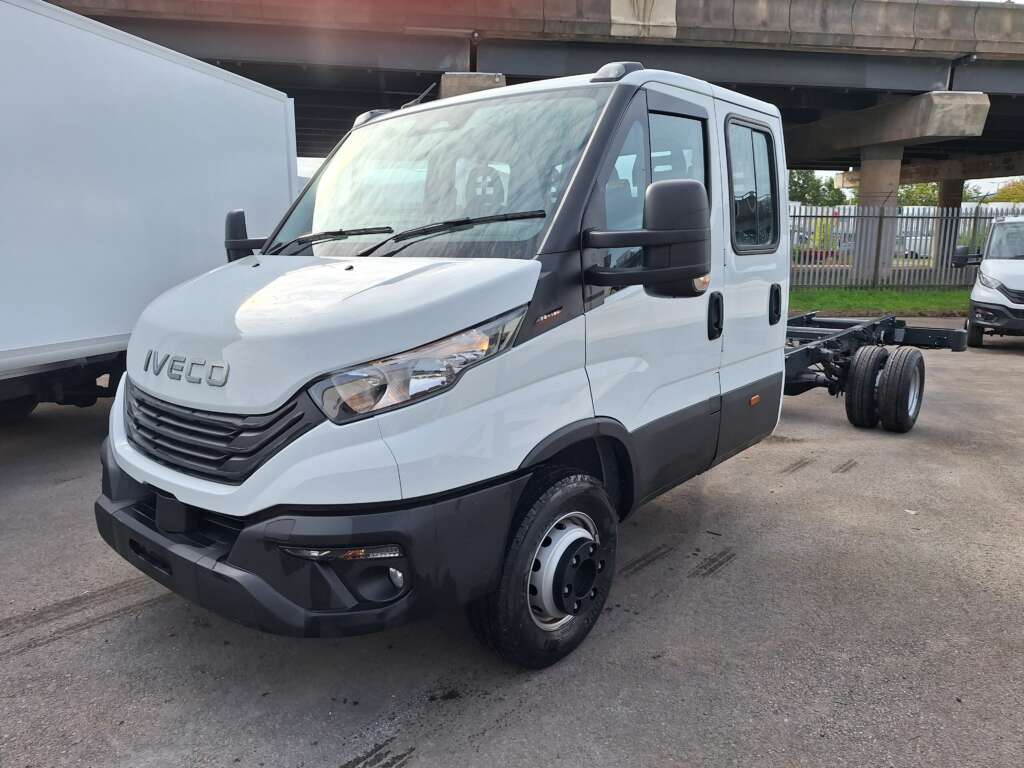 Iveco Daily 70C18 5100mm Crew Cab Chassis (Circa 6.2m Body ext.)