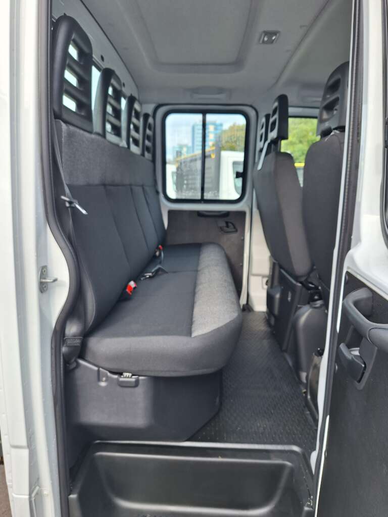Iveco Daily 70C18 5100mm Crew Cab Chassis (Circa 6.2m Body ext.)