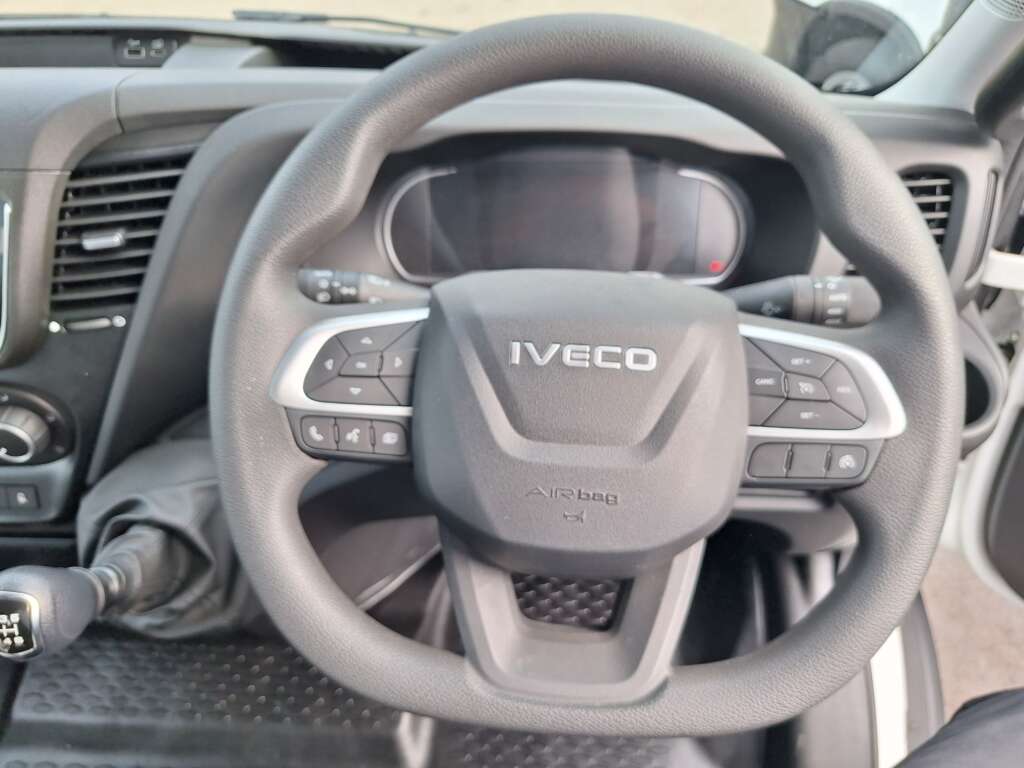Iveco Daily 70C18 5100mm Crew Cab Chassis (Circa 6.2m Body ext.)