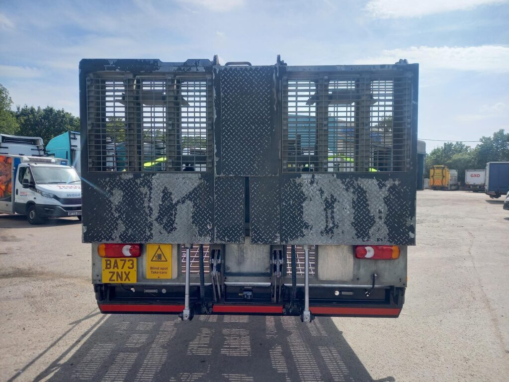 Iveco Eurocargo Eurocargo 180E25S S-A 29ft Beavertail