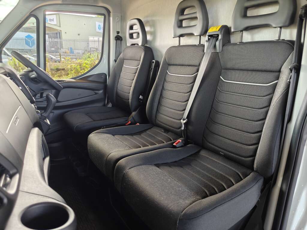 Iveco Daily 35S16BA8V XLWB Extra High Roof 18m³ (Circa 4.6m Int. Load Length)