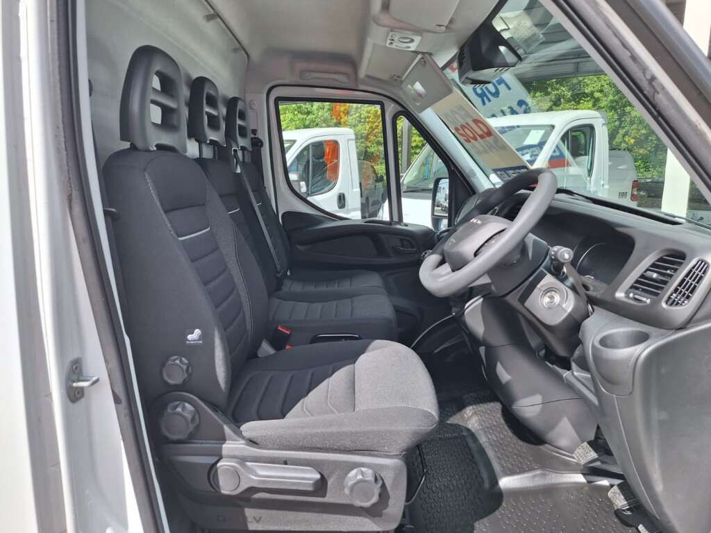 Iveco Daily 35S14BV XLWB High Roof 16m³ (Circa 4.6m Int. Load Length)