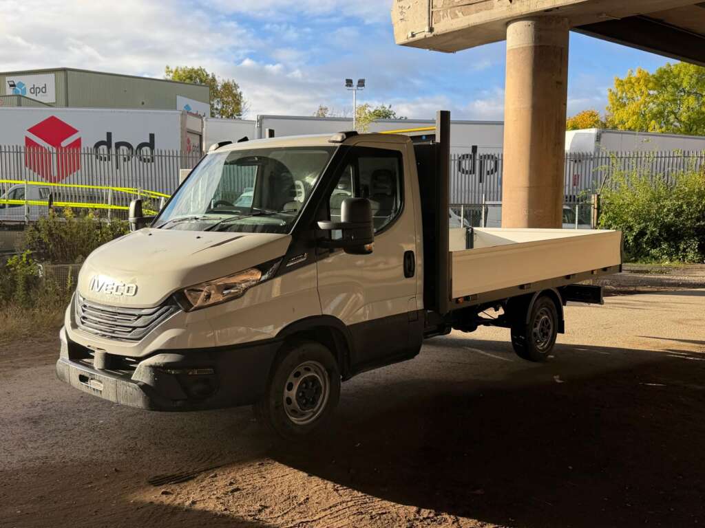 Iveco Daily 35S14A8 3.6m Dropside Body