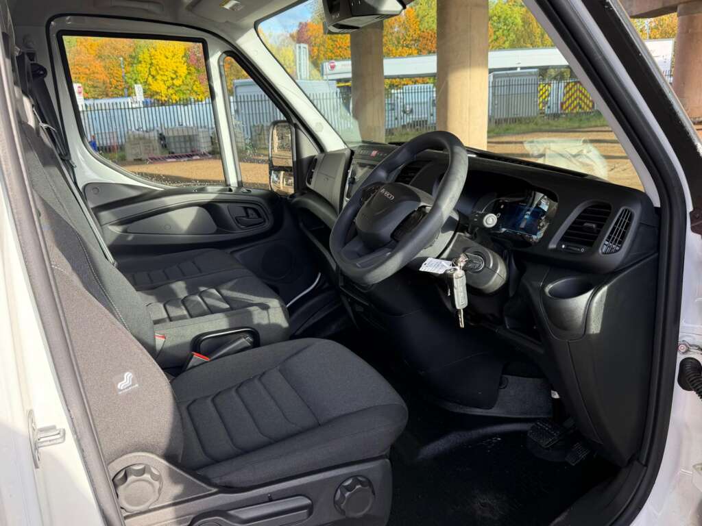 Iveco Daily 35S14A8 3.6m Dropside Body